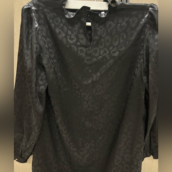 Animal print blouse - Medium - Picture 2 of 3